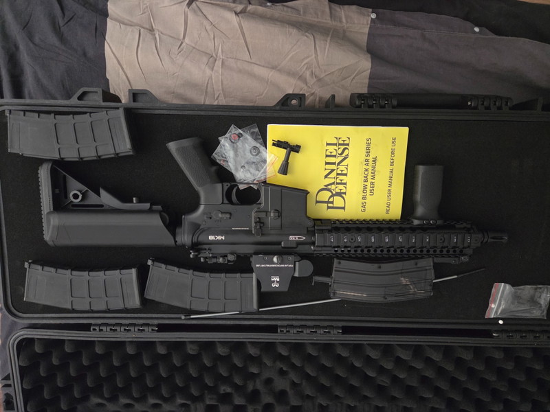 Image 1 for Mk18 never used + case + 553 hollow + 3 magazine + vertical grip + speed loader