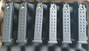 Image 2 for 6 originele  glock mags ,