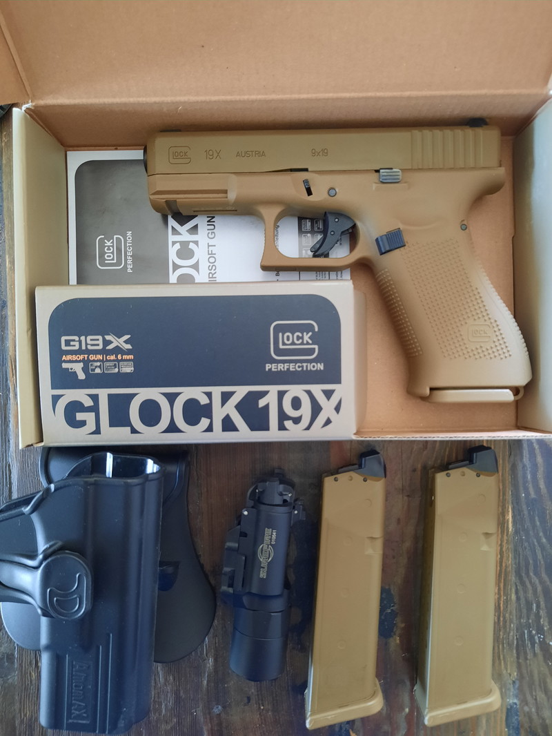 Image 1 for Umarex Glock 19 X