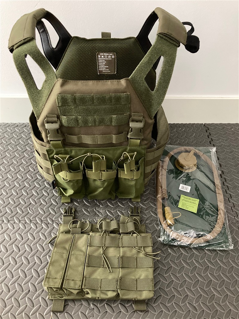 Afbeelding 1 van Plate carrier incl pouches