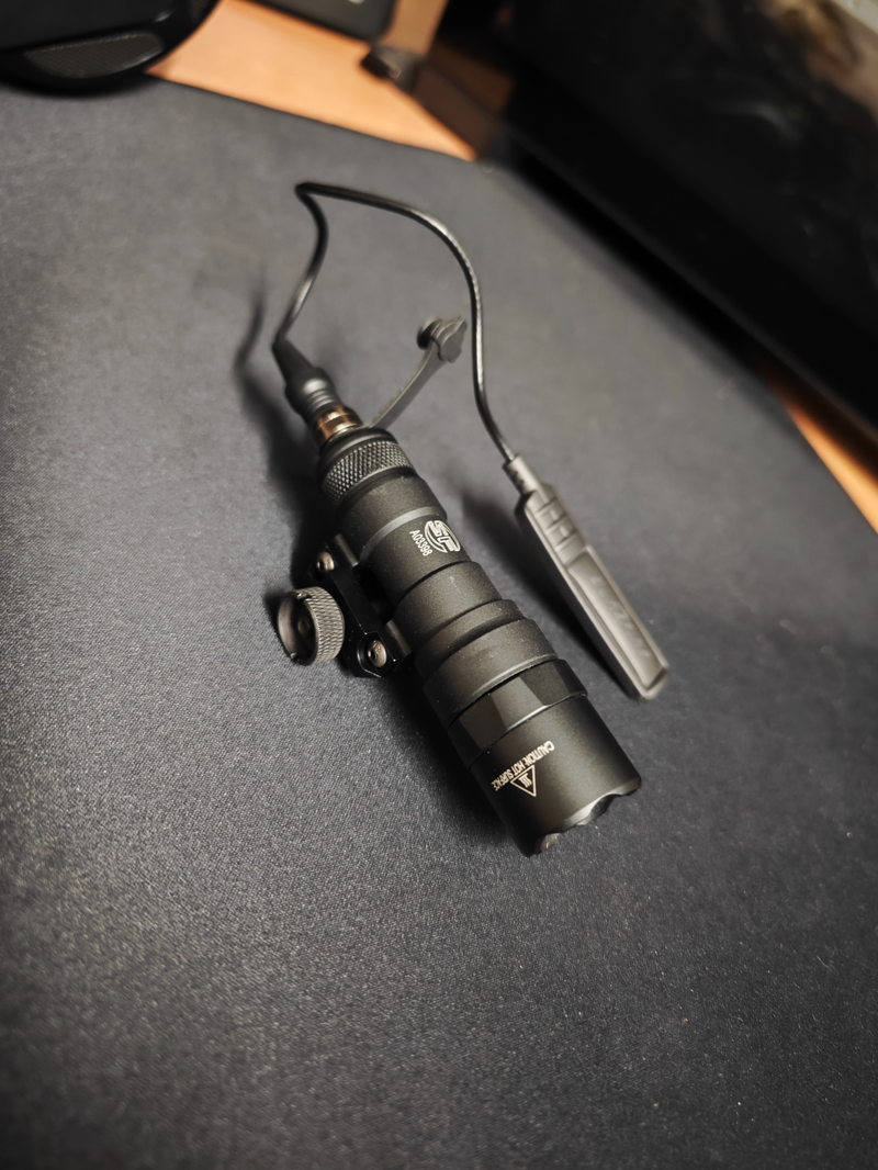 Afbeelding 1 van Clone Surefire flashlight