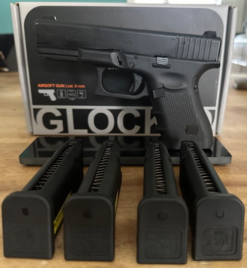 Image 2 for Glock 19 gen4 incl 4 mags