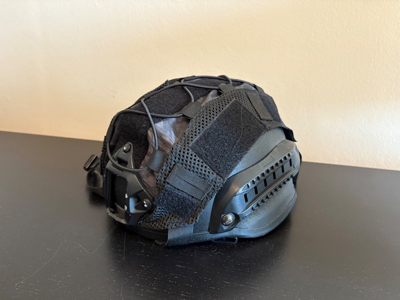 Image 1 for Airsoft helm zeer mooi