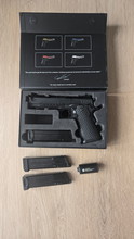 Image for SSP5  5.1" Hi-Capa met 3 magazijnen en Tracer