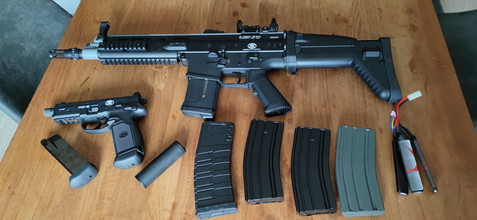 Bild für Cybergun Scar-L en FNX-45