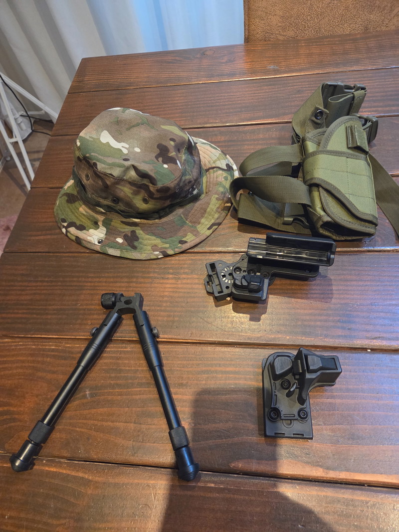 Image 1 for Speed draw, bipod, boonie hat