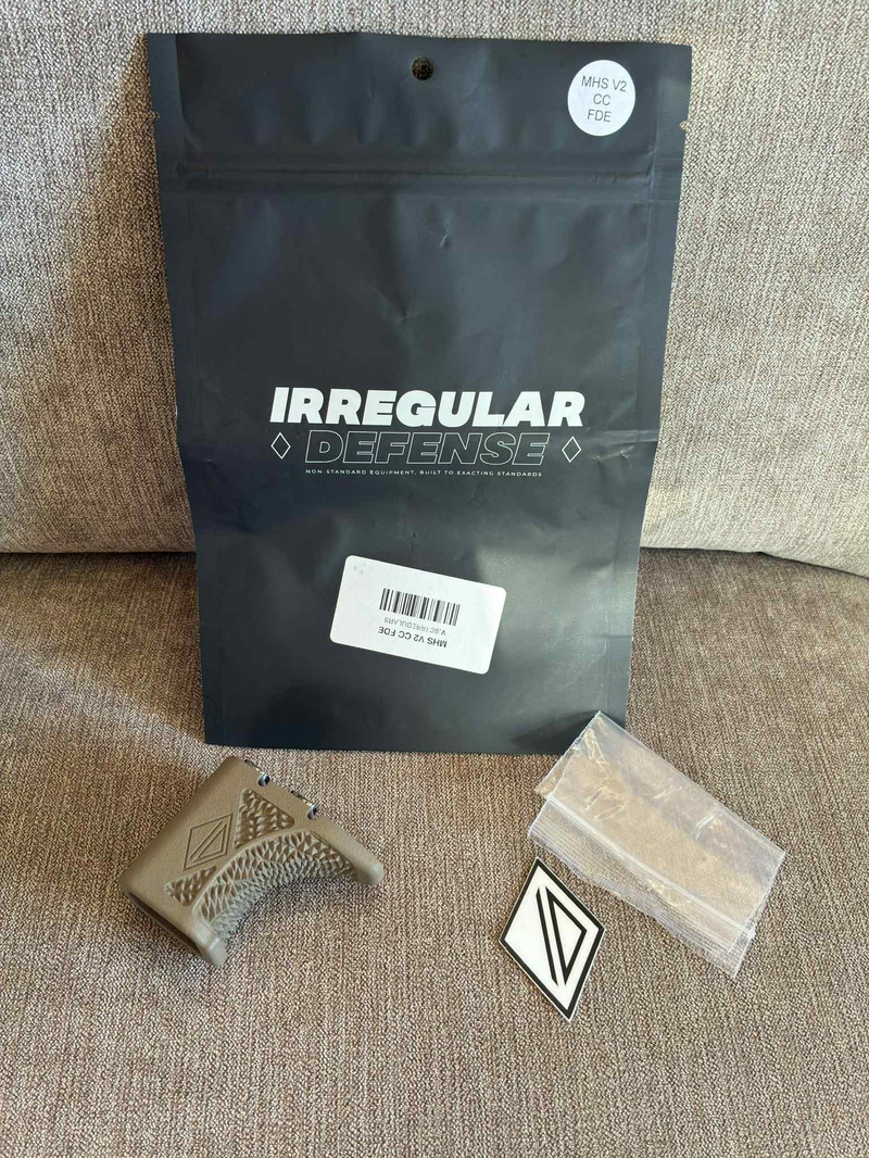 Bild 1 für Irregular defense grip m lok FDE pack