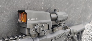 Imagen 4 de UH-1 GEN 2 red dot + G33 3X magnifier combo