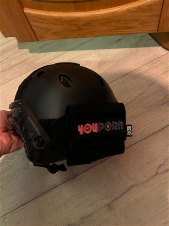 Afbeelding 2 van Helm met gopro mount en pouch van achter