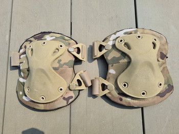 Image 2 for coolmax kneepads