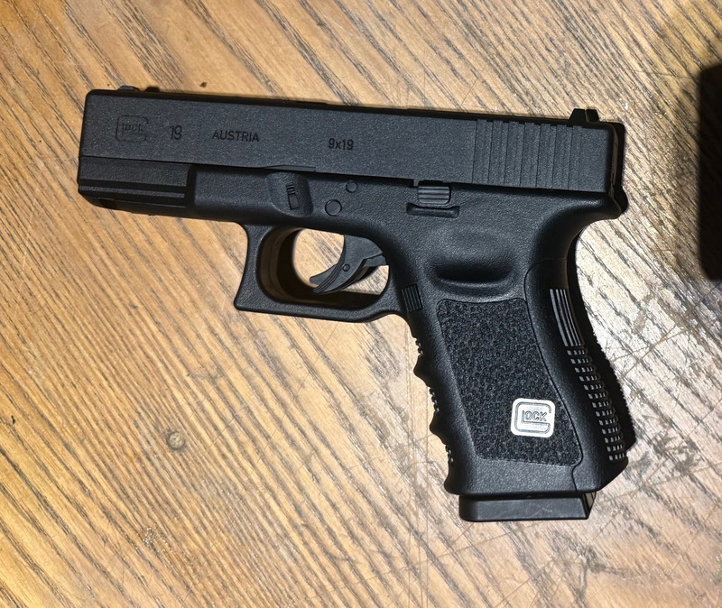 Image 1 pour GLOCK UMAREX 19  9X19 GUW019