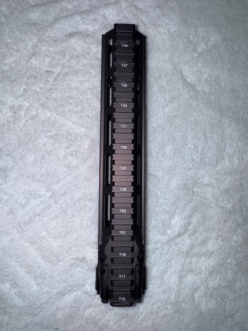 Bild 2 für Te koop: Replica Daniel Defense RIS-3 Handguard (10,5 inch) - Brown (Mooie Bruine Kleur) - Topkwaliteit!