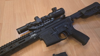 Afbeelding 4 van VFC BCM MCMR 14,5 Zoll GBBR + Optik + Schalldämpfer + 2 Magazine + Griff