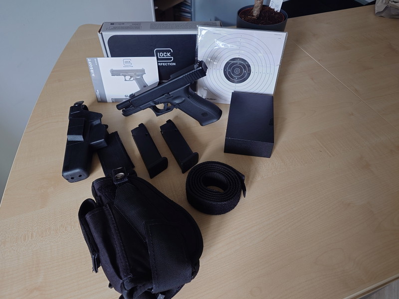 Image 1 for Glock 17 Gen. 5 mit Zubehör