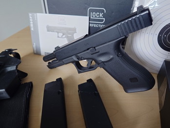 Image 2 for Glock 17 Gen. 5 mit Zubehör