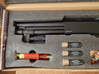 Imagen 3 de Golden Eagle Gas Shotgun Breacher / Folding Forend Grip
