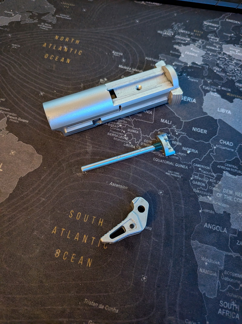 Afbeelding 1 van Cowcow AAP silver bolt/Spring guide/trigger