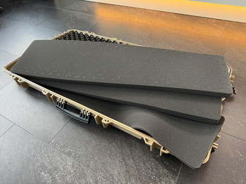 Image 3 for Hard Shell gun case 138 cm long by 38,5 x 16,5 cm