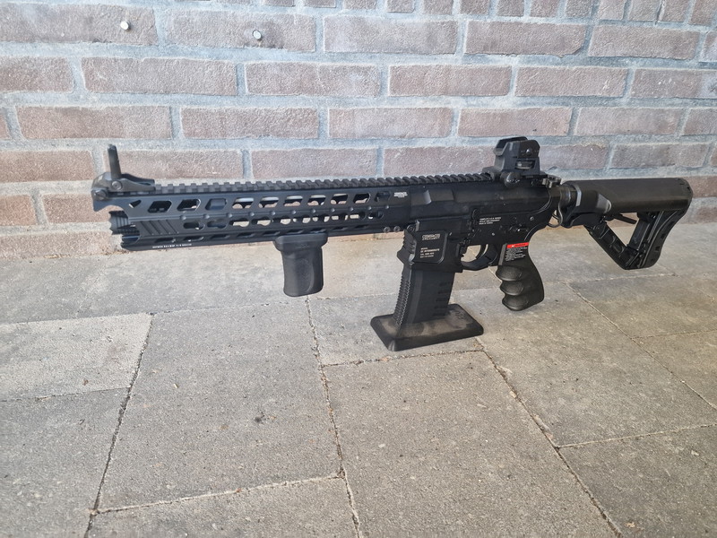 Afbeelding 1 van G&G Predator