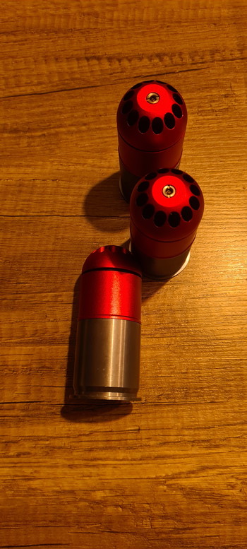 Image 2 pour Lot lance grenade cyma + 3 grenades 40mm + holster