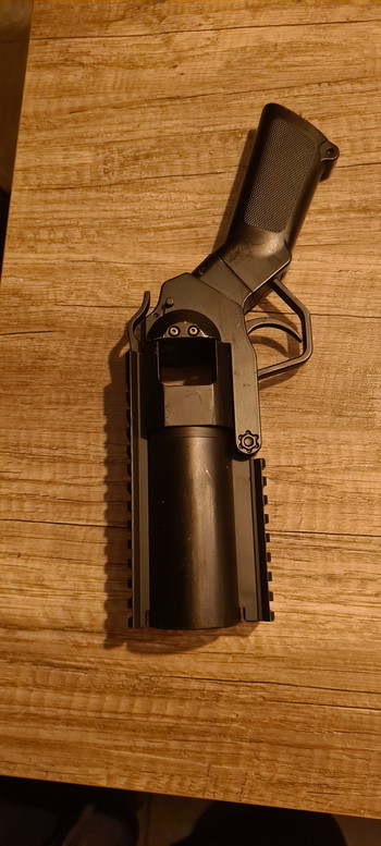 Image 4 pour Lot lance grenade cyma + 3 grenades 40mm + holster