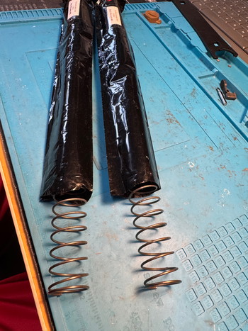 Imagen 2 de 2x RA-Tech Recoil Spring (3.3KG Hard / Summer)