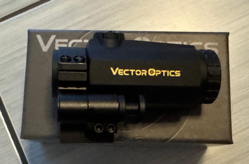 Imagen 1 de Vector Optics SCMF-31 Maverick-III 3x22 Magnifier