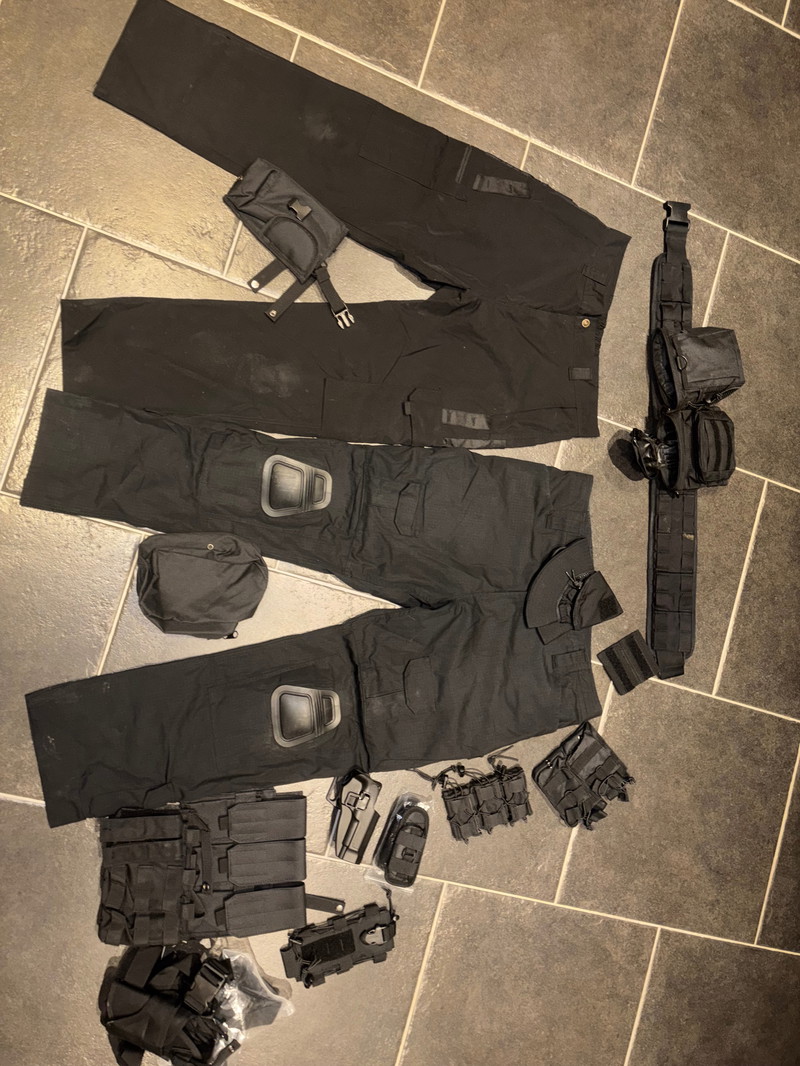 Image 1 pour Pakket zwarte kleding