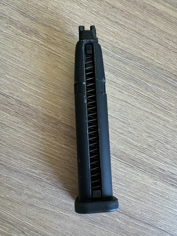Image 3 for Te koop Glock 17 gen 4 met magazijn