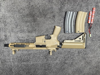 Afbeelding 2 van M4 lancer tactical