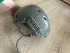 Afbeelding van NLtactical helm met cover nieuw