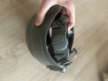 Afbeelding 4 van NLtactical helm met cover nieuw