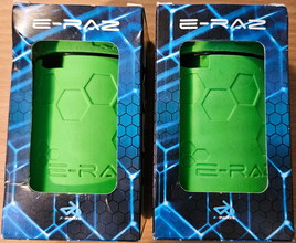 Image for Te koop: 2 stuks groene E-RAZ V2 grenades