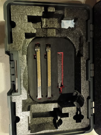 Bild 2 für Cyma p90 + case +2 mags en 3 dropleg pouches.