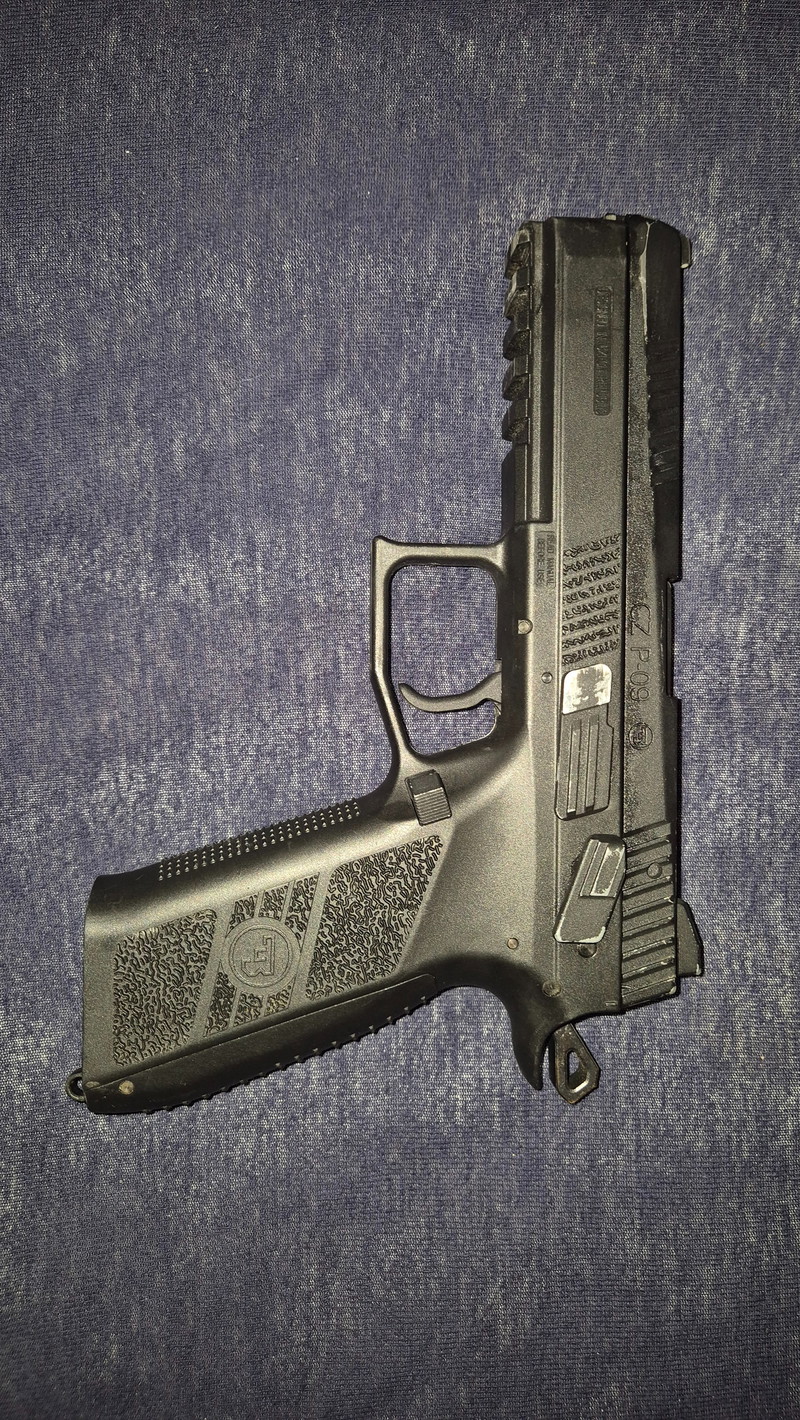 Image 1 pour CZ P-09 GBB Pistol, met holster