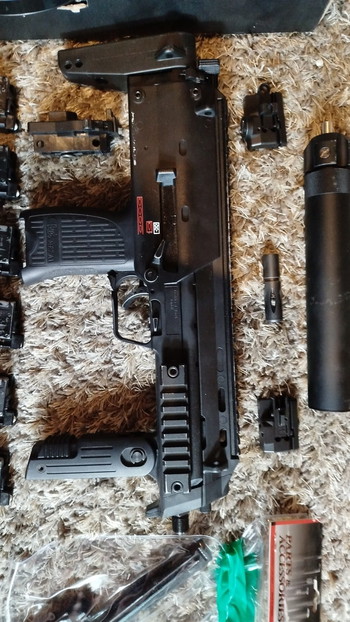 Image 2 for VFC MP7 A1 V2 + 5 MAGS + SILENCER + SPARE PARTS + UPGRADES