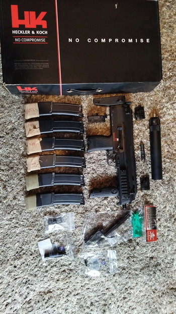 Image 2 for VFC MP7 A1 V2 + 5 MAGS + SILENCER + SPARE PARTS + UPGRADES