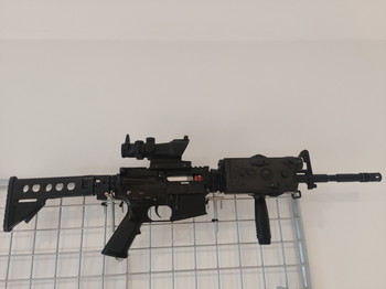 Imagen 2 de A&K NS15 Full Metal M4 RIS Airsoft AEG Rifle