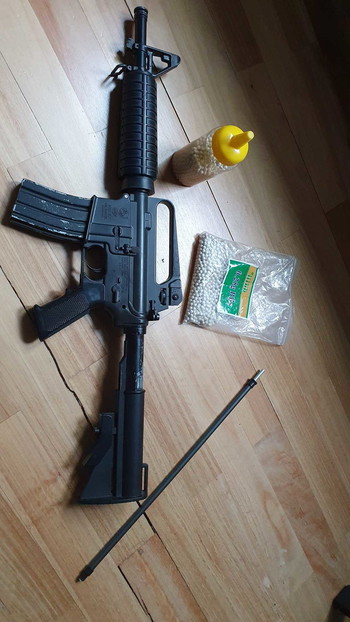 Afbeelding 4 van Airsoft gun M16 A2 CAL. 5.56 MM