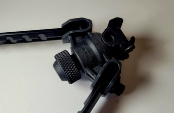 Imagen 2 de Magpull Picatinny Bipod Zwart