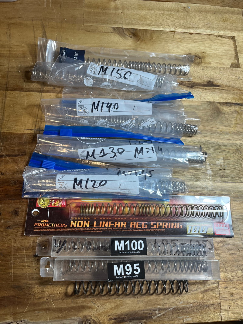 Image 1 for Set of springs for aeg