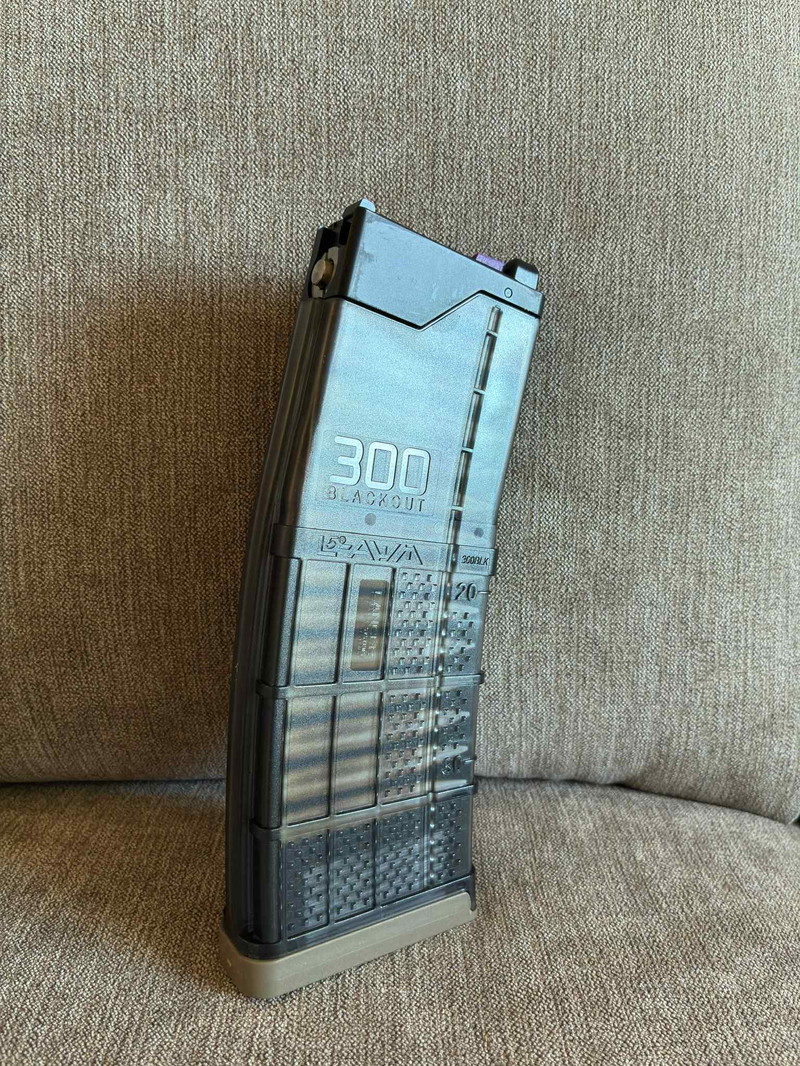 Bild 1 für Chargeur 35 billes .300BLK FDE GBBR MWS Lancer T8 SP System