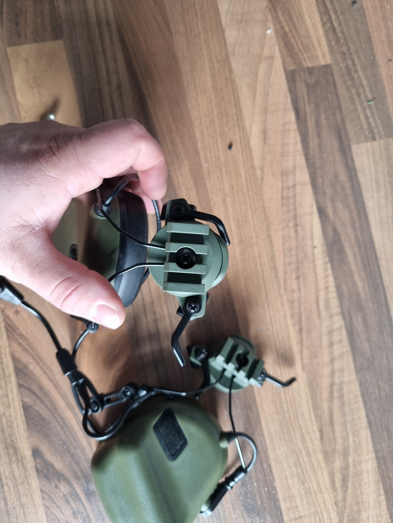 Afbeelding 1 van Earmor helmet mount headset