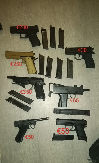 Image 4 for 14 replicas en accessoires