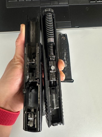 Image 3 for UMAREX Glock 17 Gen4 GBB CO2