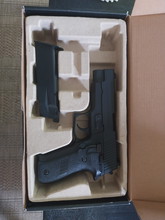 Afbeelding van WE P226 + holster & green gas