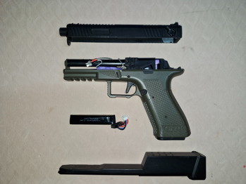 Image 3 for Novritsch SSE18 Full Auto Pistol