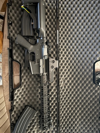 Image 2 pour Golden Eagle M4