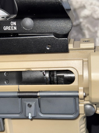 Imagen 5 de Ares Amoeba M4 014 Dark Earth + Visier, Griff, Akku