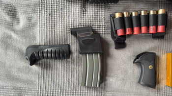 Image 3 for Tokyo Marui GBB shotgun met extras